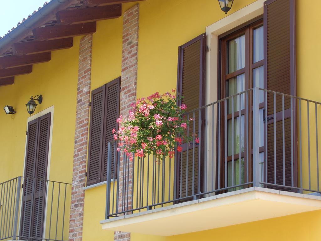 Villa La Casa In Rivalta Verduno Exterior foto